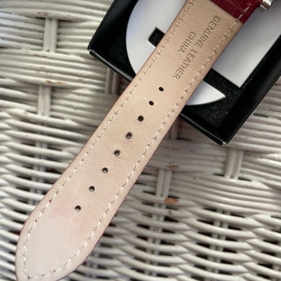 Mickey Mouse Watch - Picture 6 of 11